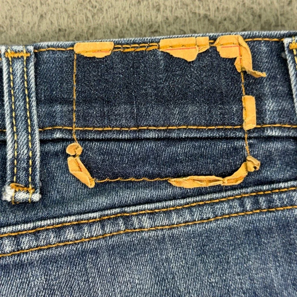 Levis there mark